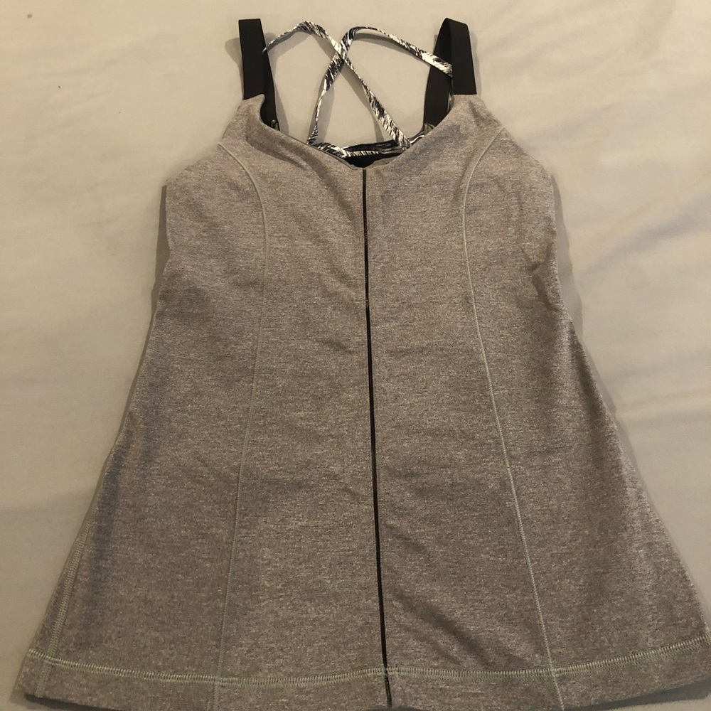 Lululemon top